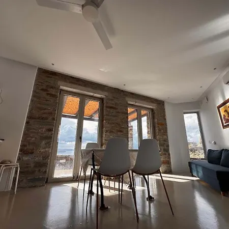 Lejlighed Tzia Authentic Stone Apt W Modern Style & Sea View Koundouros