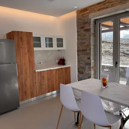 Tzia Authentic Stone Apt W Modern Style & Sea View Daire Koundouros
